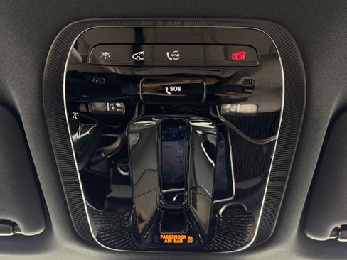 Used 2025 Mercedes-Benz GLC 350e 4MATIC image 40