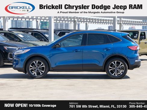 Used 2022 Ford Escape SE w/ SE Sport Appearance Package image 8