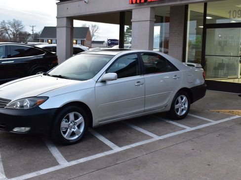 Used 2002 Toyota Camry LE image 8