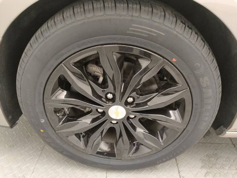 Used 2022 Chevrolet Malibu LT FWD image 31