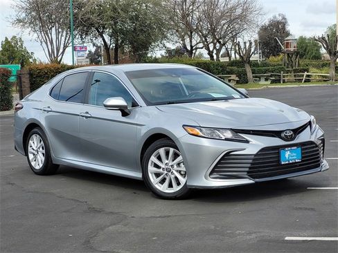 Used 2023 Toyota Camry LE w/ Convenience Package image 2