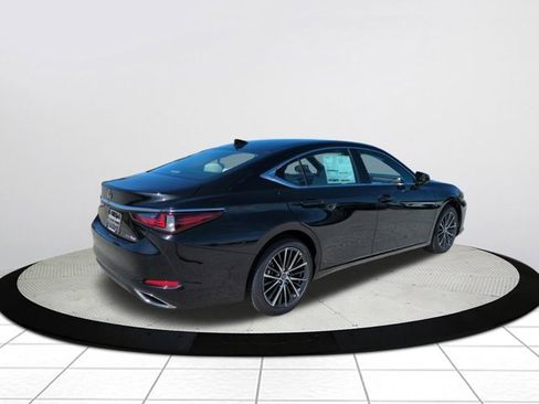 New 2025 Lexus ES 350 w/ Premium Package image 4