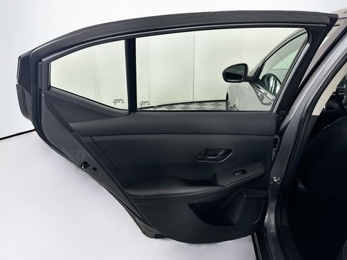 Used 2024 Nissan Sentra SV image 24