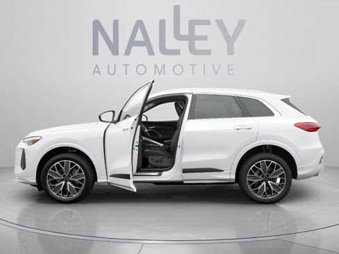 Used 2025 Audi Q5 Premium Plus w/ Premium Plus AWD/4WD image 4