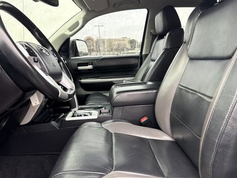 Used 2018 Toyota Tundra Limited w/ Limited Premium Package image 5