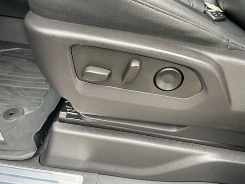 Used 2023 GMC Sierra 1500 SLT w/ SLT Premium Package image 39