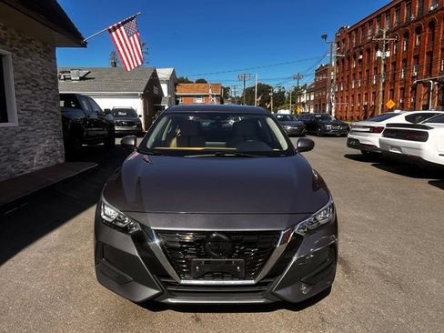 Used 2022 Nissan Sentra SV w/ SV Premium Package FWD image 2
