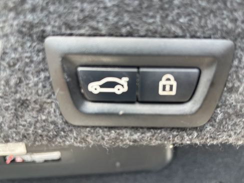 Used 2016 BMW 535i xDrive Sedan AWD/4WD image 19