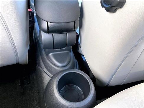 Used 2022 MINI Cooper SE image 25