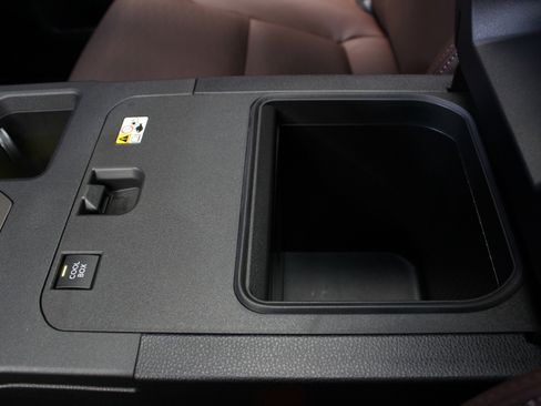 Used 2025 Toyota Land Cruiser Premium Package image 66