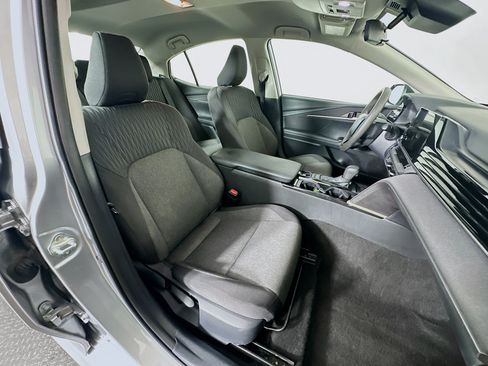 Used 2025 Toyota Camry LE FWD image 29