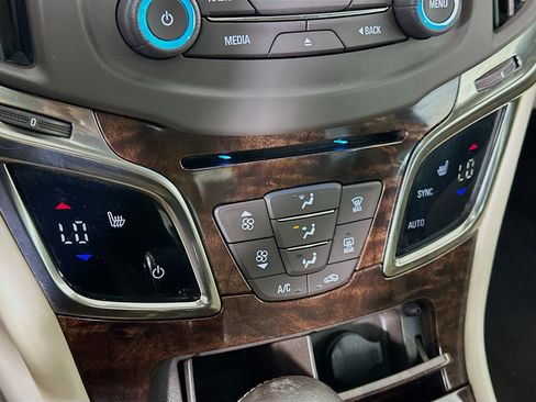 Used 2016 Buick LaCrosse Leather image 23