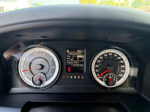 Used 2015 RAM 1500 Express w/ Black Ram 1500 Express Group AWD/4WD image 26