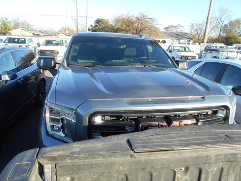 Used 2020 GMC Sierra 1500 AT4 w/ AT4 Premium Package image 2