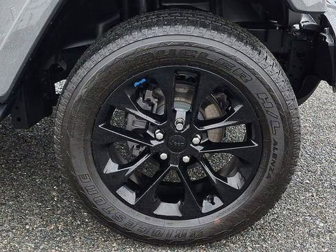 Used 2023 Jeep Wrangler Unlimited Sahara w/ Cold Weather Group image 8