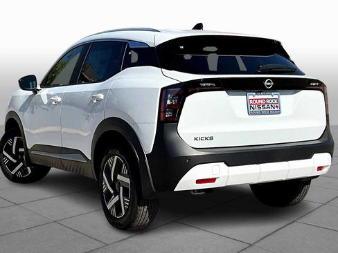 New 2026 Nissan Kicks SV image 7