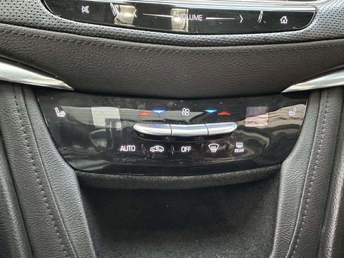 Used 2017 Cadillac XT5 Luxury w/ Driver Awareness Package image 26