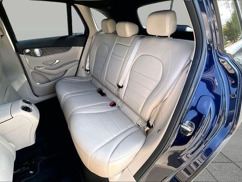 Used 2018 Mercedes-Benz GLC 300 4MATIC image 25