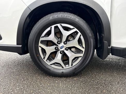 Used 2023 Subaru Forester Premium image 29