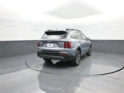Used 2023 Kia Sorento X-Line EX image 7
