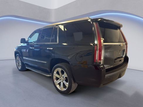 Used 2016 Cadillac Escalade Luxury AWD/4WD image 5