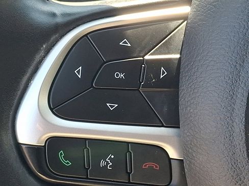 Used 2019 Jeep Compass Latitude w/ Popular Equipment Group AWD/4WD image 21