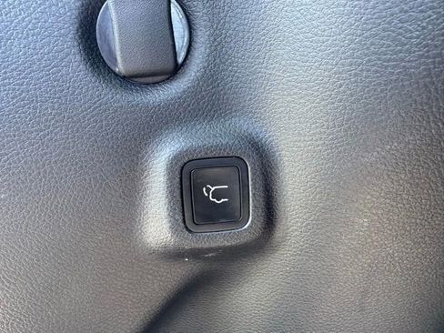 Used 2022 Jeep Compass Altitude w/ Convenience Group image 11