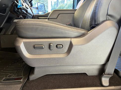 Used 2015 Ford F250 Platinum w/ FX4 Off-Road Package image 15