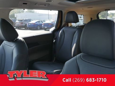 New 2026 Kia Carnival SX Prestige FWD image 37