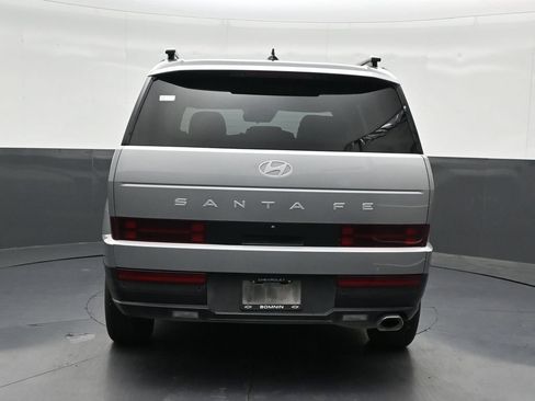 Used 2025 Hyundai Santa Fe SEL FWD image 4