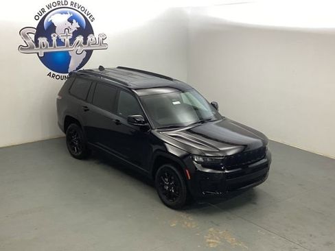 New 2025 Jeep Grand Cherokee L Altitude image 14