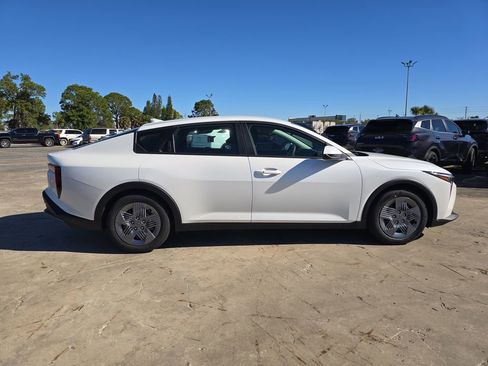 New 2026 Kia K4 LX image 9