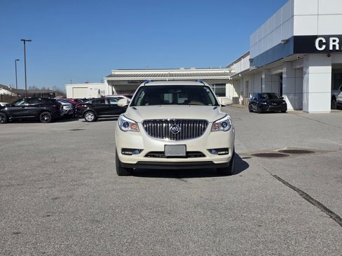 Used 2014 Buick Enclave Leather image 2