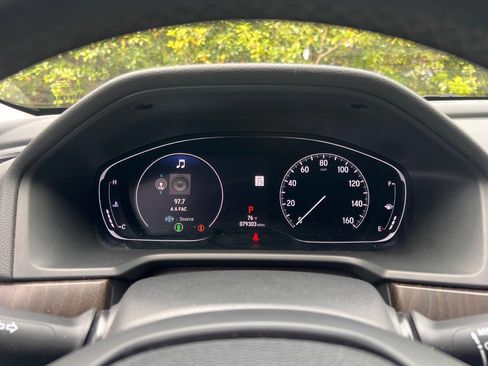 Used 2018 Honda Accord Touring image 23