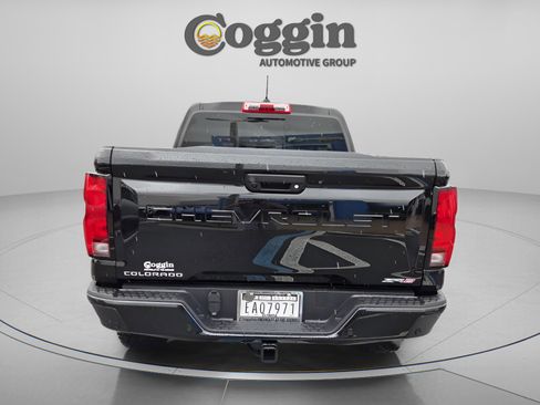 Used 2026 Chevrolet Colorado ZR2 w/ Technology Package AWD/4WD image 4