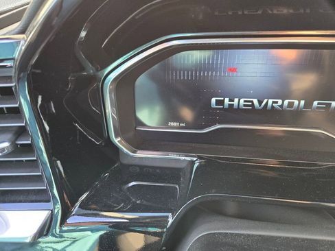 Used 2023 Chevrolet Silverado 1500 LT AWD/4WD image 4