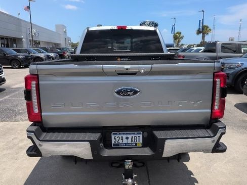 Used 2023 Ford F350 Lariat w/ Chrome Package AWD/4WD image 7