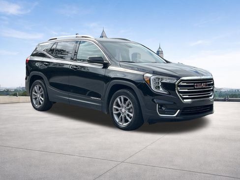 Used 2024 GMC Terrain SLT FWD image 30