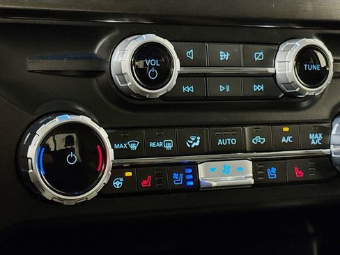 Used 2024 Ford F350 Lariat w/ Lariat Ultimate Package image 20