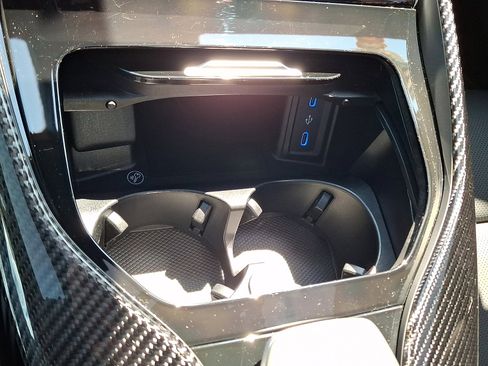 Used 2025 Mercedes-Benz AMG GT 63 image 23