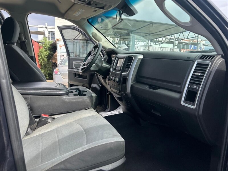 Used 2021 RAM 1500 Classic SLT AWD/4WD image 16
