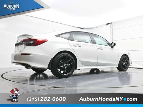 Used 2024 Honda Civic Sport image 21