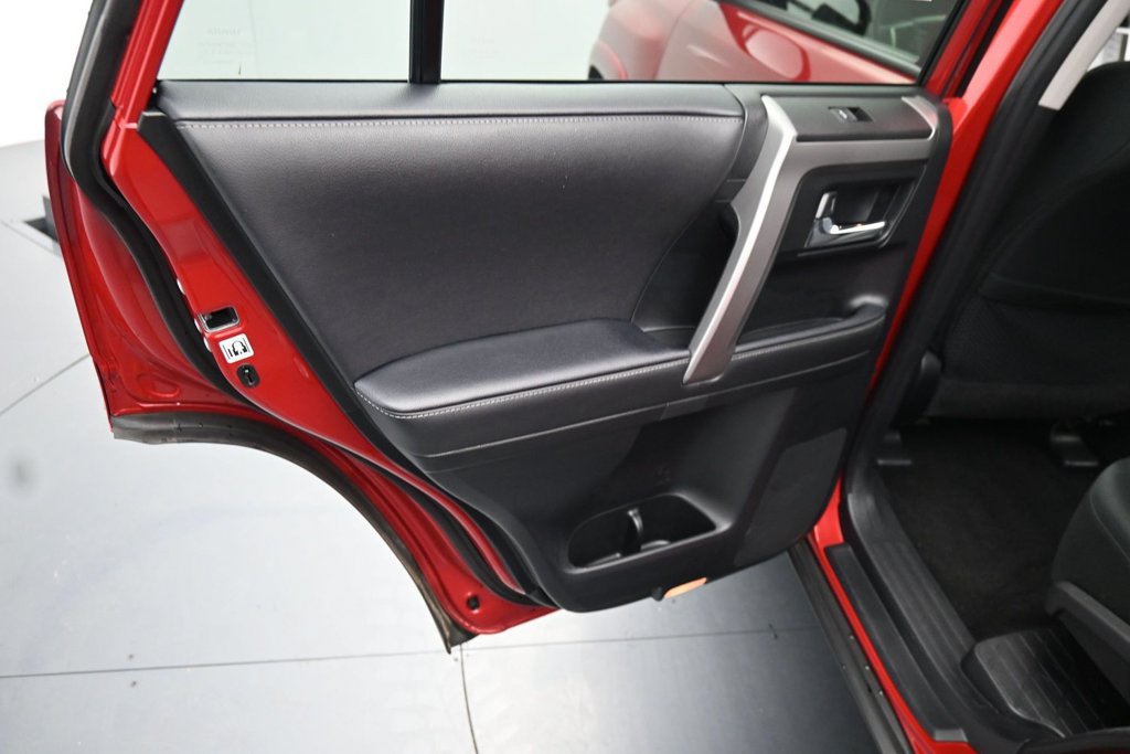 Used 2024 Toyota 4Runner SR5 AWD/4WD image 19