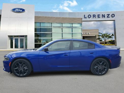 Used 2022 Dodge Charger SXT w/ Blacktop Package image 8