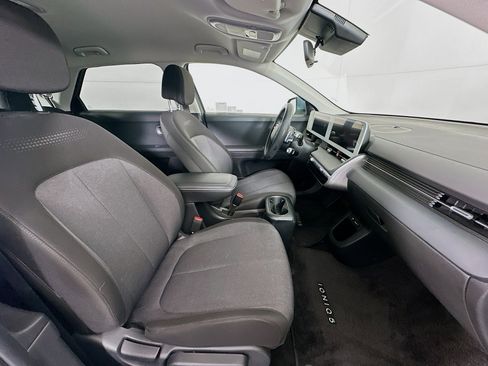 Used 2024 Hyundai Ioniq 5 SE RWD image 30