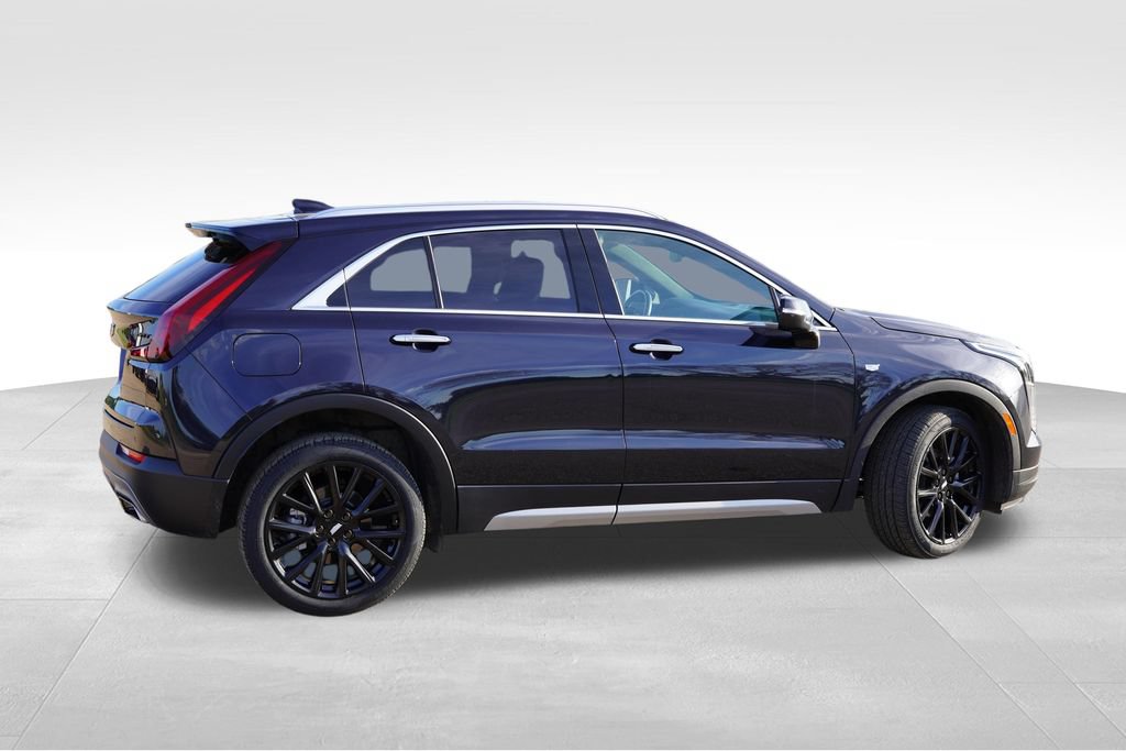 Certified 2023 Cadillac XT4 Premium Luxury w/ LPO, ONYX Package AWD/4WD image 4