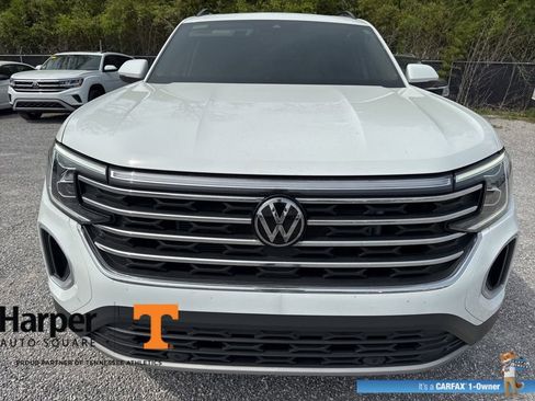 Used 2024 Volkswagen Atlas SE w/ Panoramic Sunroof Package image 8