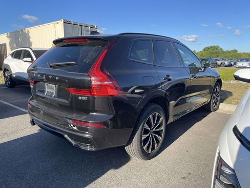 Used 2025 Volvo XC60 B5 Core AWD/4WD image 4