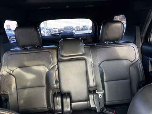 Used 2018 Ford Explorer Limited image 24