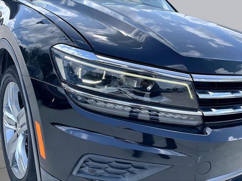Used 2018 Volkswagen Tiguan SEL Premium AWD/4WD image 23